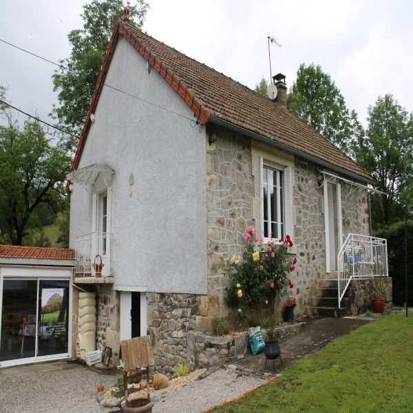 Offres de vente Maison Menet 15400