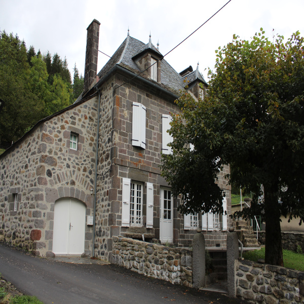 Offres de vente Maison Le Falgoux 15380